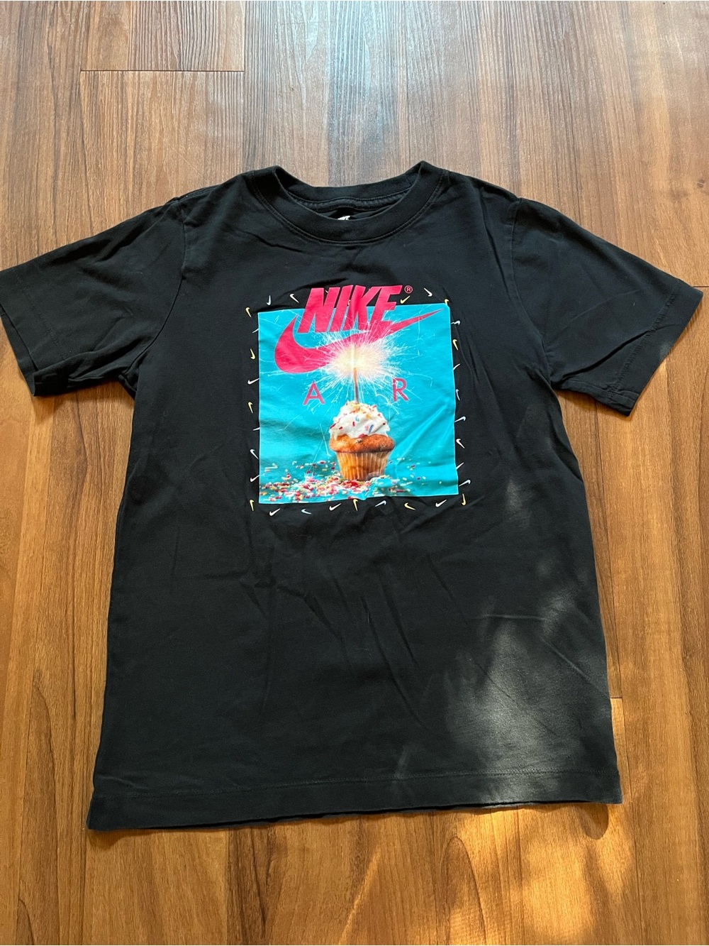 Nike Cupcake Shirt - Youth M